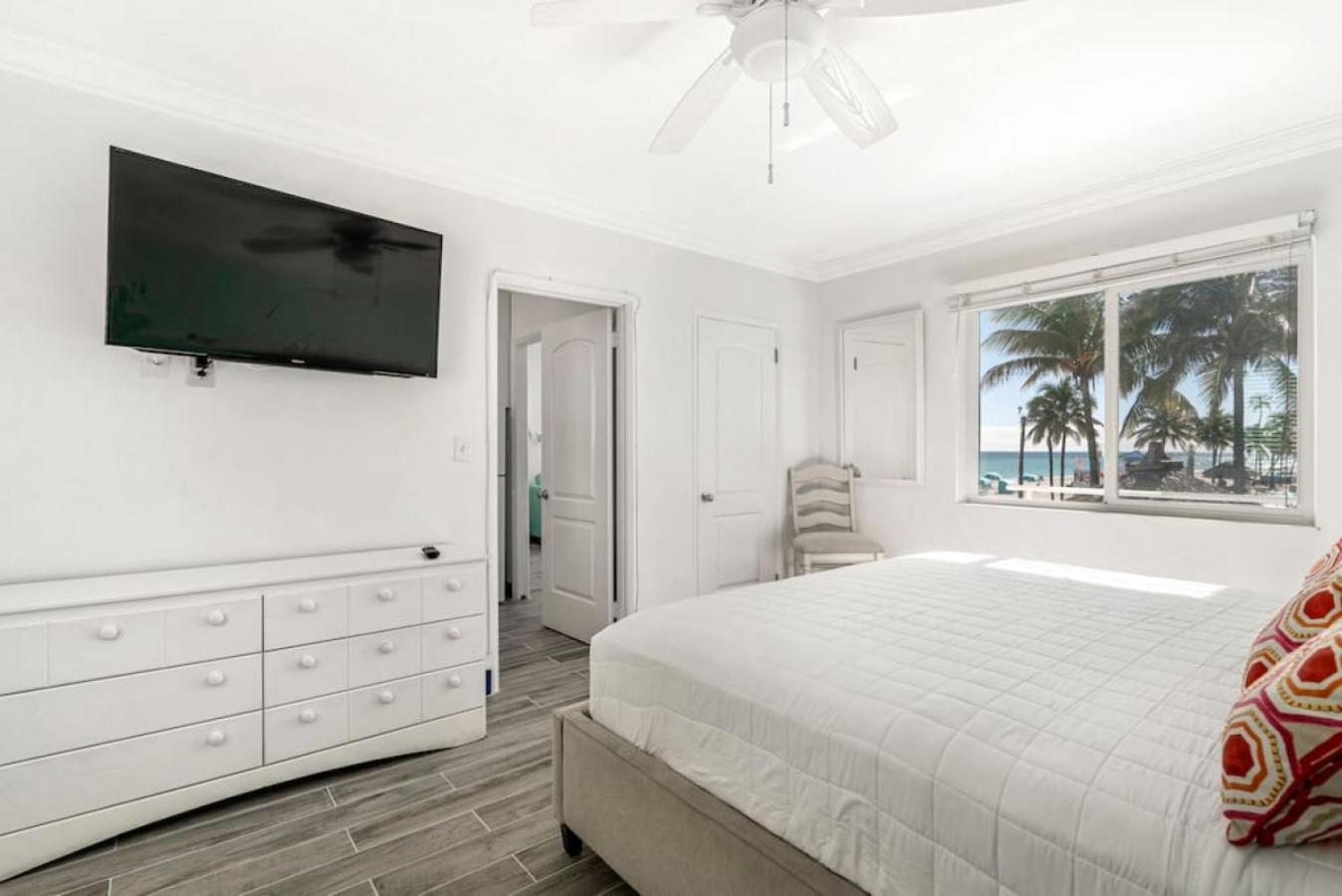 Walkabout 1 Tower Suite In The Heart Of Hollywood Beach Exteriér fotografie